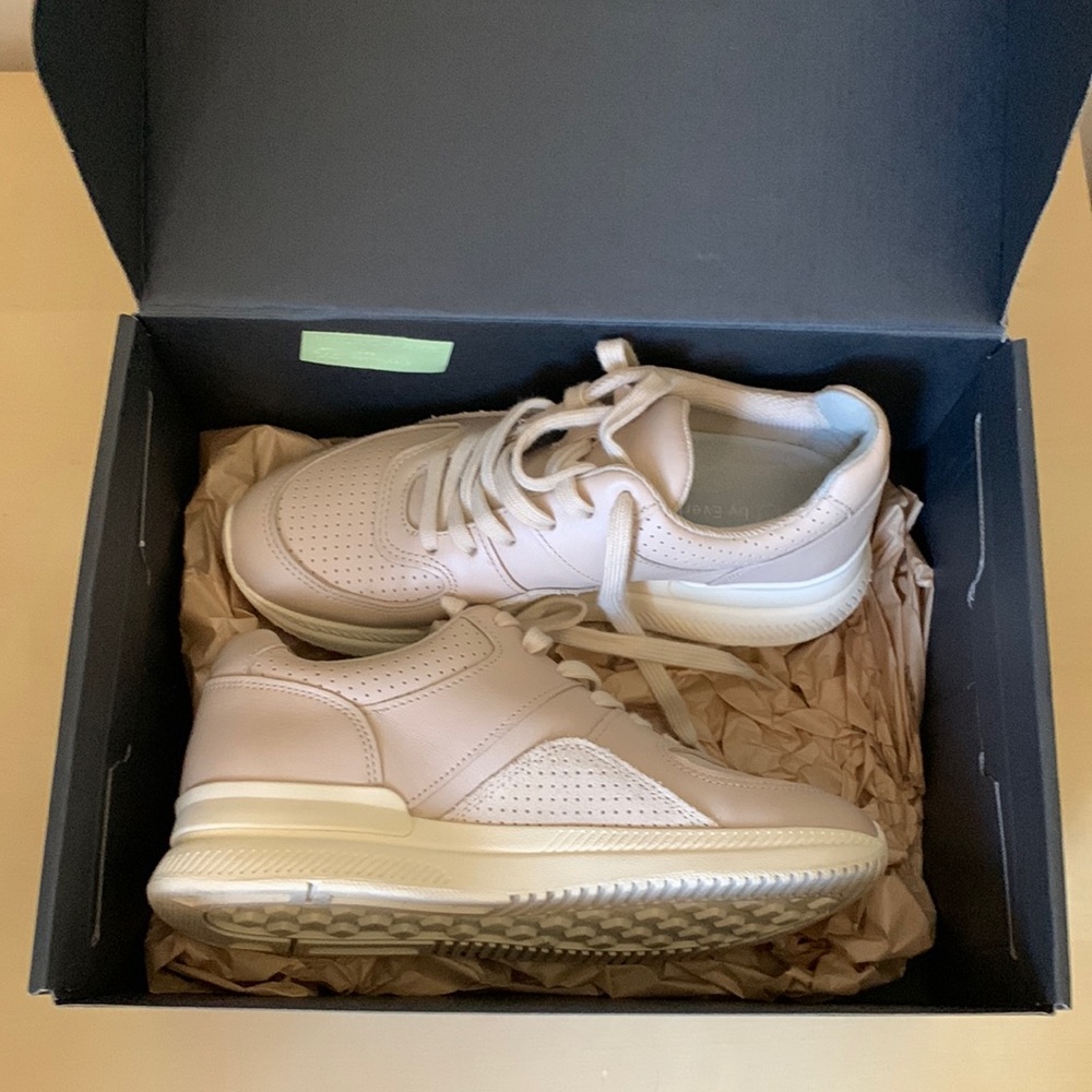 Everlane Sneakers size 6